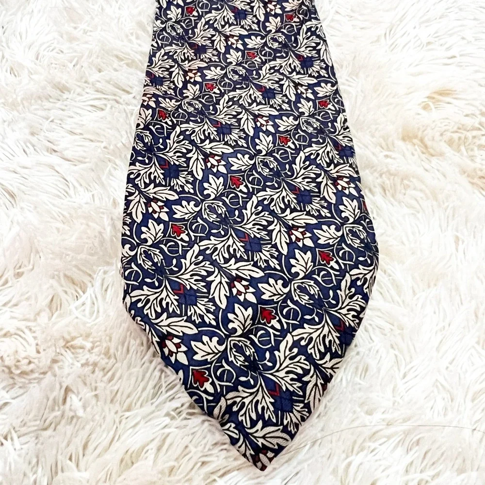 Smithsonian‎ Institution Mens 100% Silk Tie Blue Floral Pattern Made in Italy
